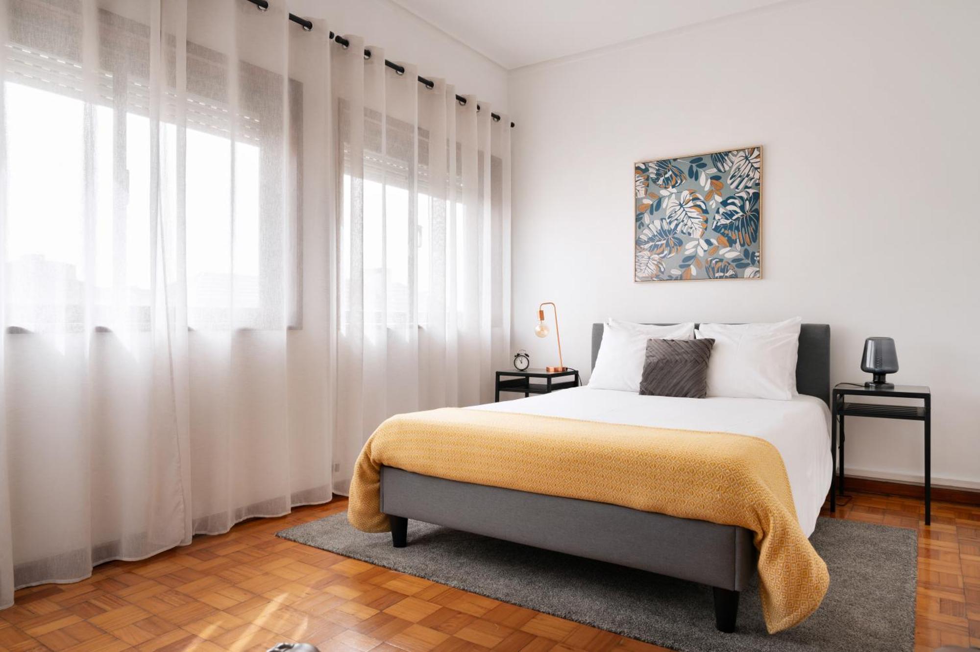 ! Luminous 2Br Top Floor ! Praca Da Republica بورتو المظهر الخارجي الصورة