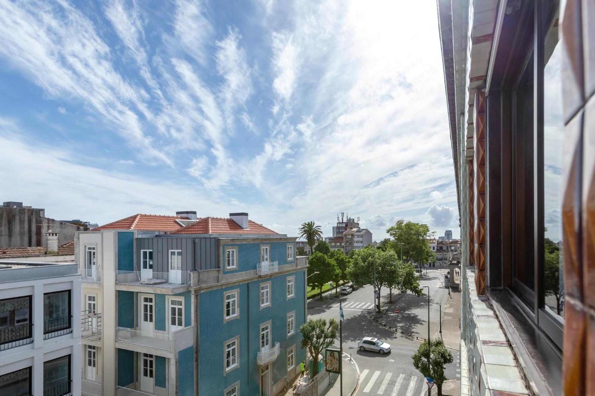 ! Luminous 2Br Top Floor ! Praca Da Republica بورتو الغرفة الصورة